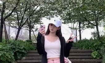 166run网站：聚一群吃瓜群众，她们的节奏总是跟不上那颗烂瓜的速度！