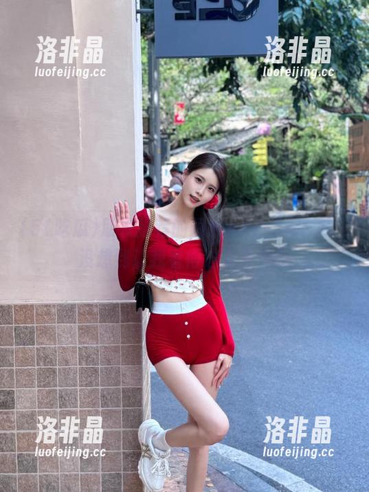 朋友推荐的国产APP-51吃瓜，没想到让我看得这么专注！