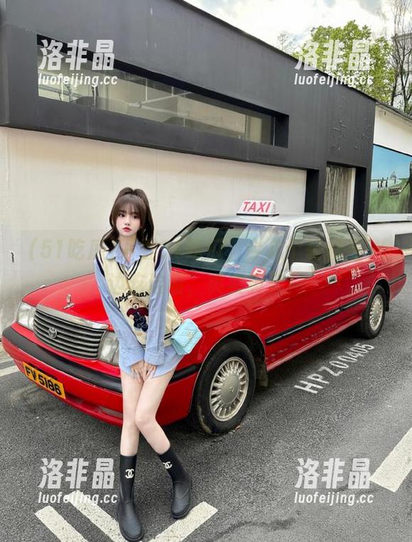 下载51吃瓜，今儿个轻松播，边吃边看，爽爽爽爽！