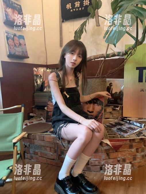 误闯51吃瓜中心的传送门，果断被吸进离奇的八卦漩涡里……帮我快跑！