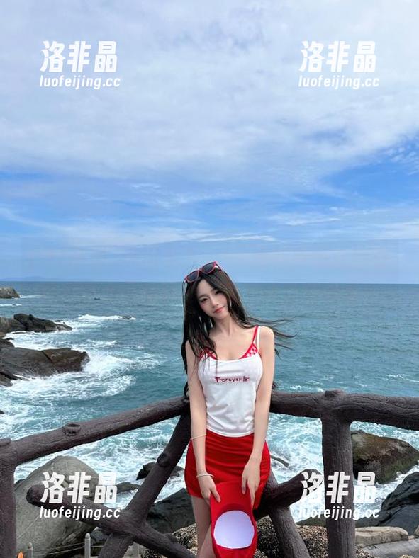瓜田李下，91黑料导航让我在吃瓜路上不停转弯，是个神奇的体验！