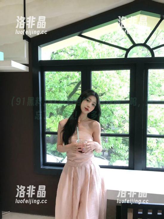 91黑料网的丛林探险，呜，别忘了多收藏！太多惊喜了！