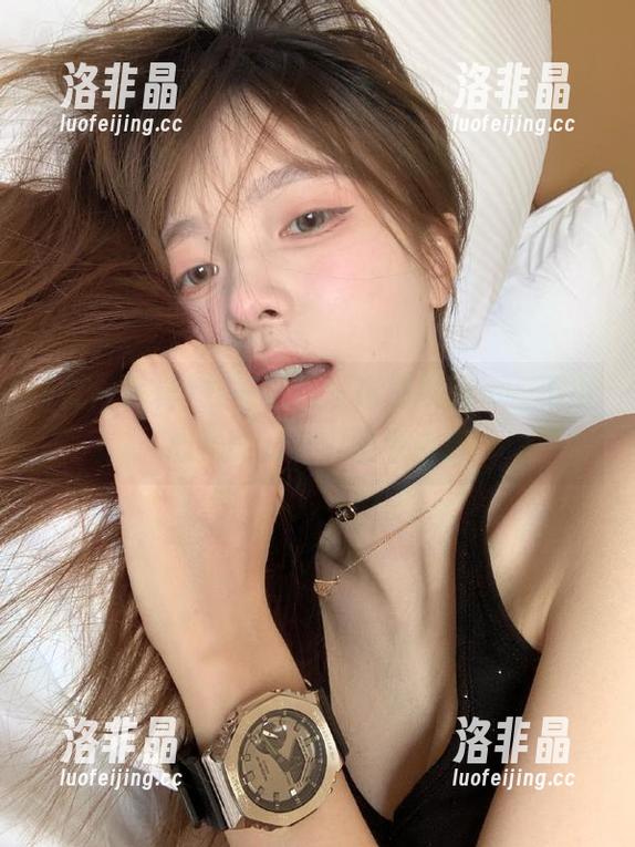 九一黑料发布兑换码，一不小心就能变身瓜田老白！