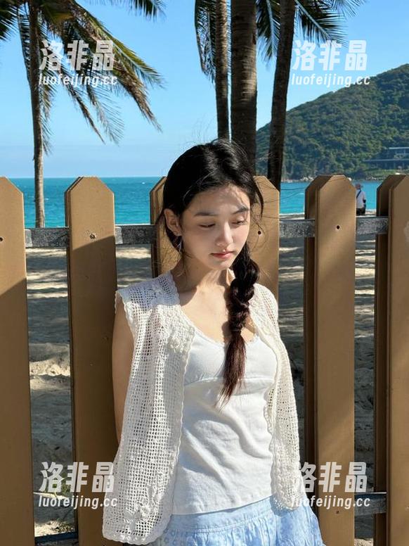 发布最新剧情，五一吃瓜官网竟称有网友吵架是因为吃了同色的西瓜，太离谱了吧！