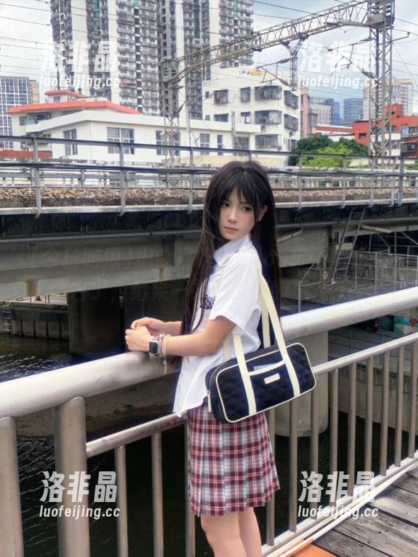 把今日吃瓜的ios段子用作表情包了，结果一发朋友圈我就蒙了…