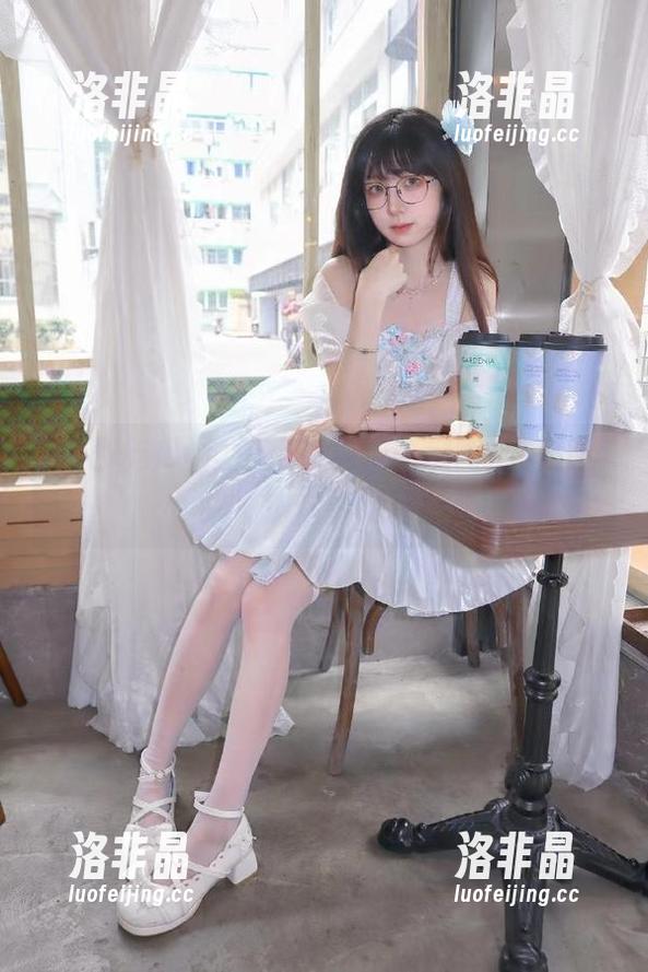 瓜田里有免费吃瓜网站，赶紧来填饱你的眼球！