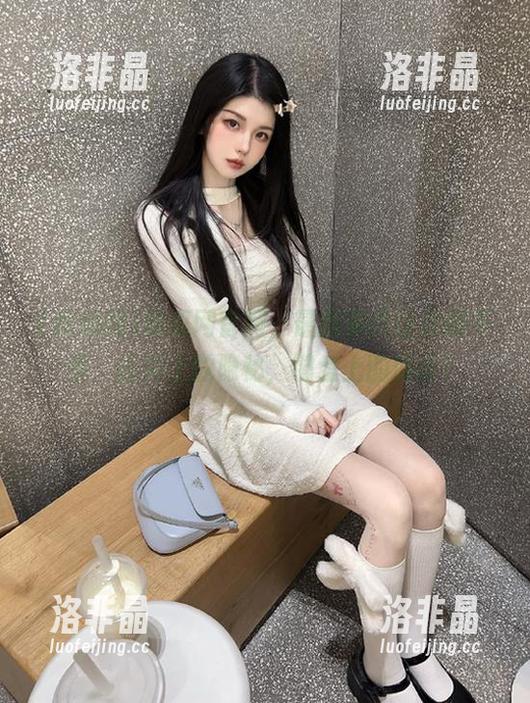 吃瓜网官网，最新事件让你刷不停，舌尖上的隐秘，键盘上的倾诉！