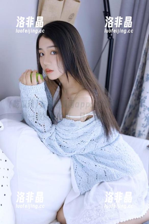 在线吃瓜网app：你的对话框就像一颗熟透的瓜，只等着被切开！