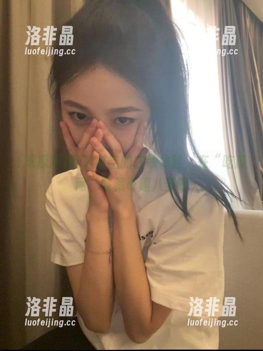 跨越时空的在线体验，在“吃瓜网”收藏奇趣八卦吧