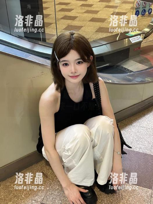 首页趣闻轶事：吃瓜黑料在线，来一口不嫌多