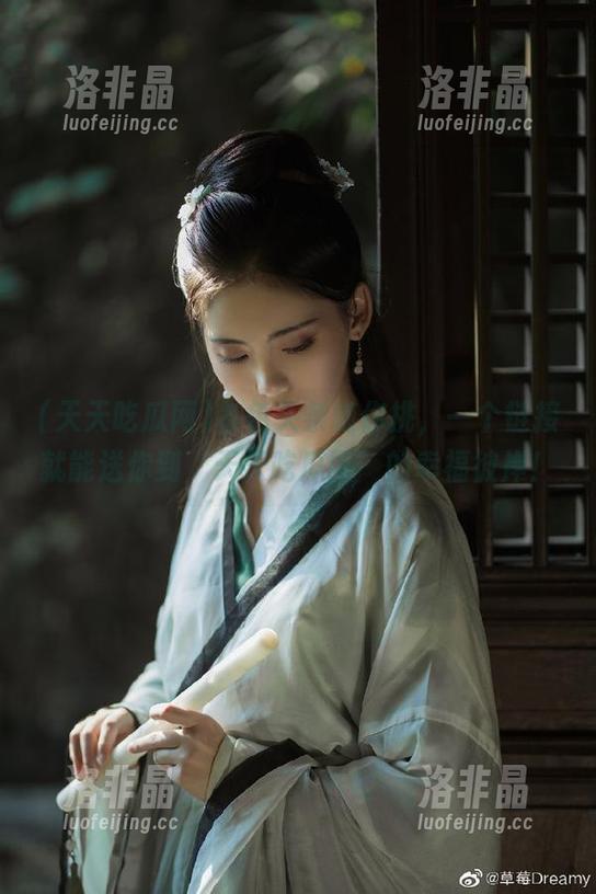 各色头条随你挑，一个链接就能送你到‘天天吃瓜网’的幸福彼岸！