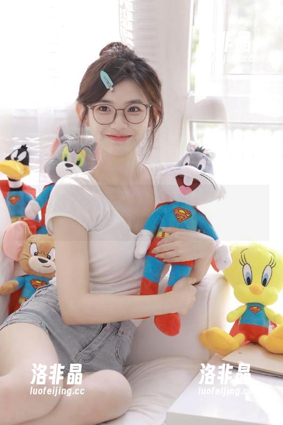 事故现场！“明星黑料”网址真让人意外频频，蹭个热度好像也不错