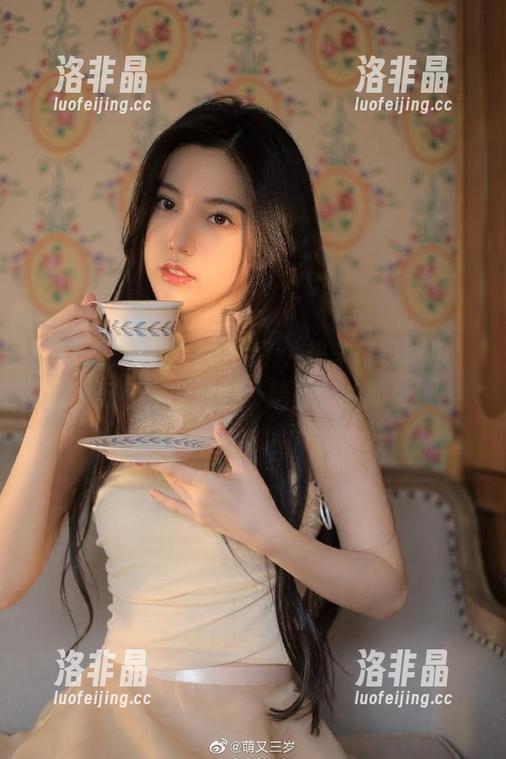 网红们累了，快来每日吃瓜，看看我收藏的“精美”瞬间！