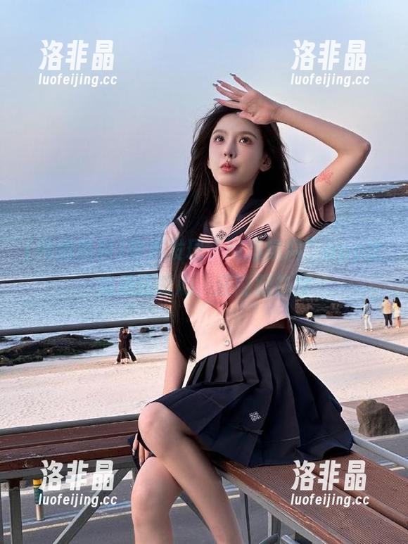 突然发现“网爆黑料”app比鸡汤还暖心，还能蹭热度
