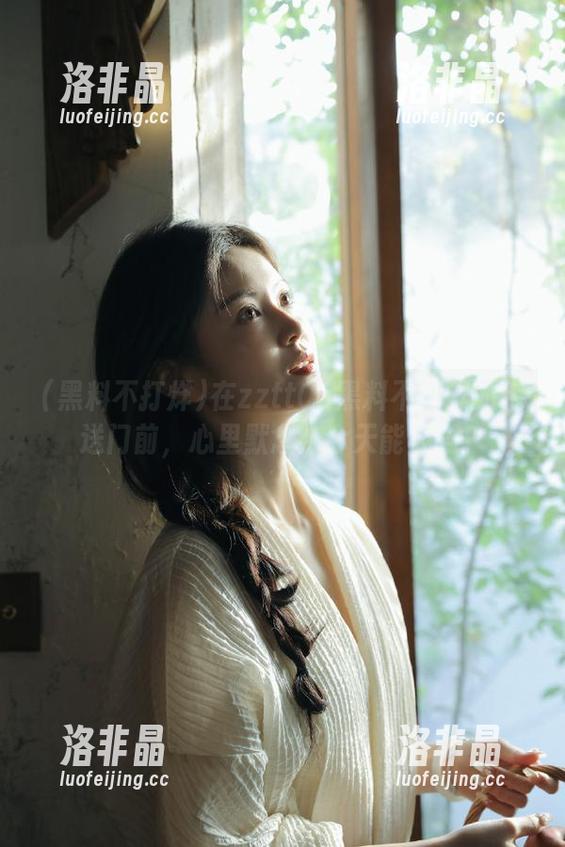 在zztt08黑料不打烊的传送门前，心里默念：今天能火吗？