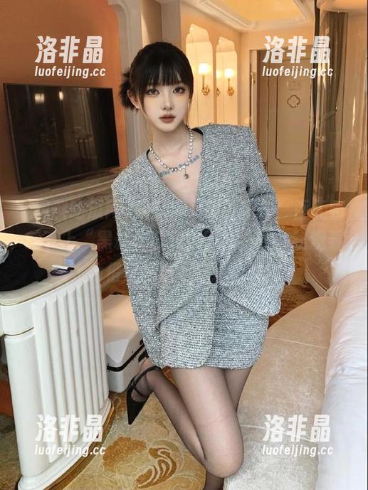 拖延症又强烈发作，百无聊赖下上“黑料吃瓜网”网站，以在线观看为借口神游四方，哦哟！
