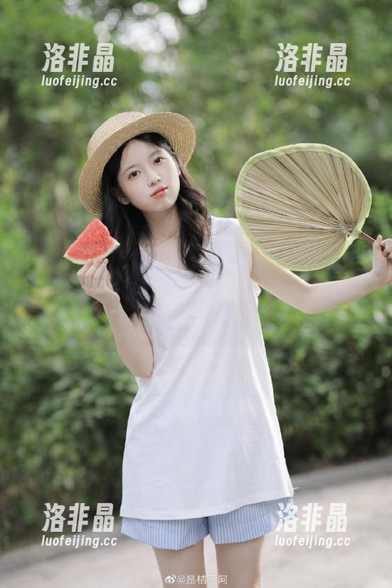 黑料网 911黑料网地址入口,没想到八卦也能有点吸引力,就像那巧妙的眼神暗示