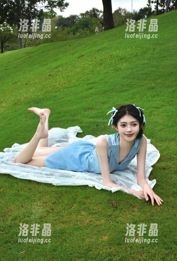 黑料网下载？不如直接搬张椅子来看好戏吧！