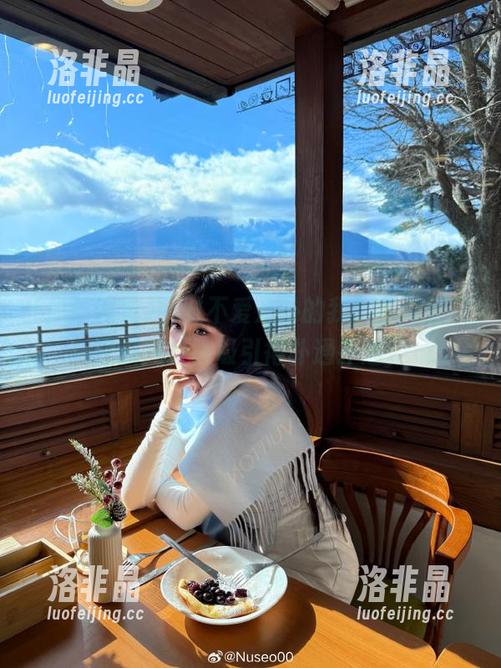 平时不爱八卦的我，今天登录黑料网址被吸引得扑通扑通。