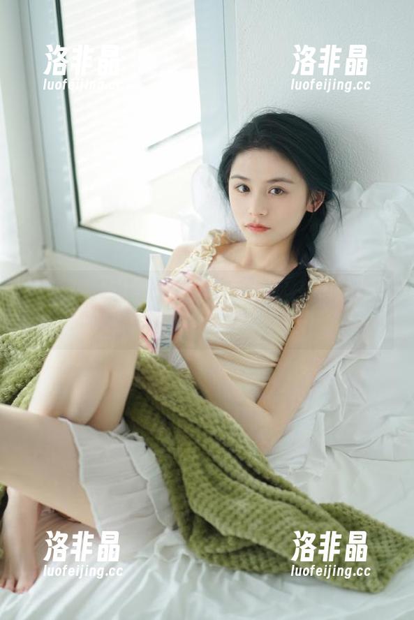 黑料网站地址带你一探哪些美女爱上‘黑’！